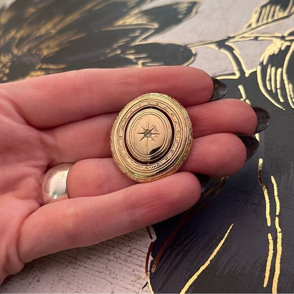 Vintage AVON Precious Gold Pin with Tiny Sparkling Faux Diamond Stone C1 - Picture 6 of 8